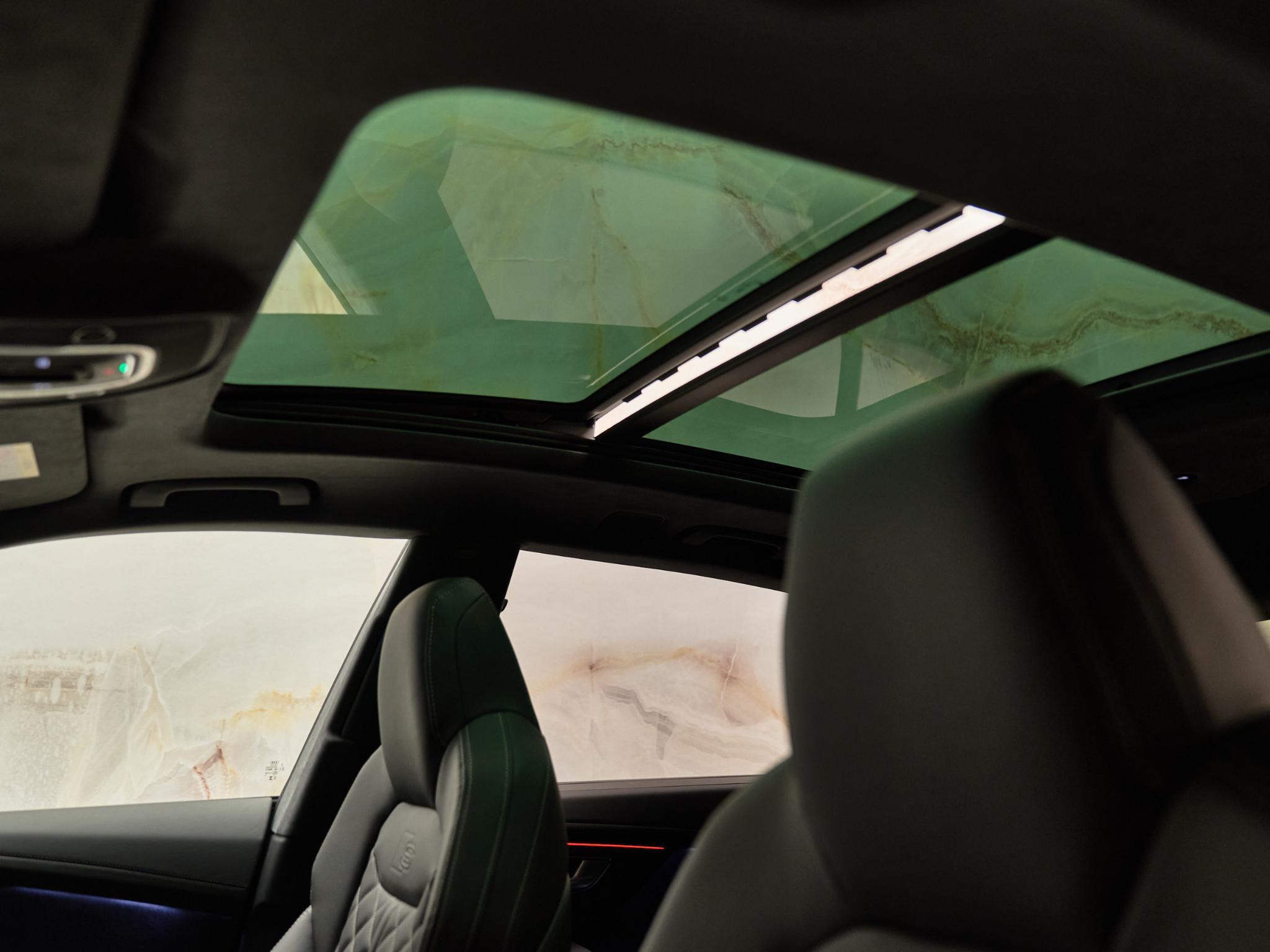 Audi Q8 - 12