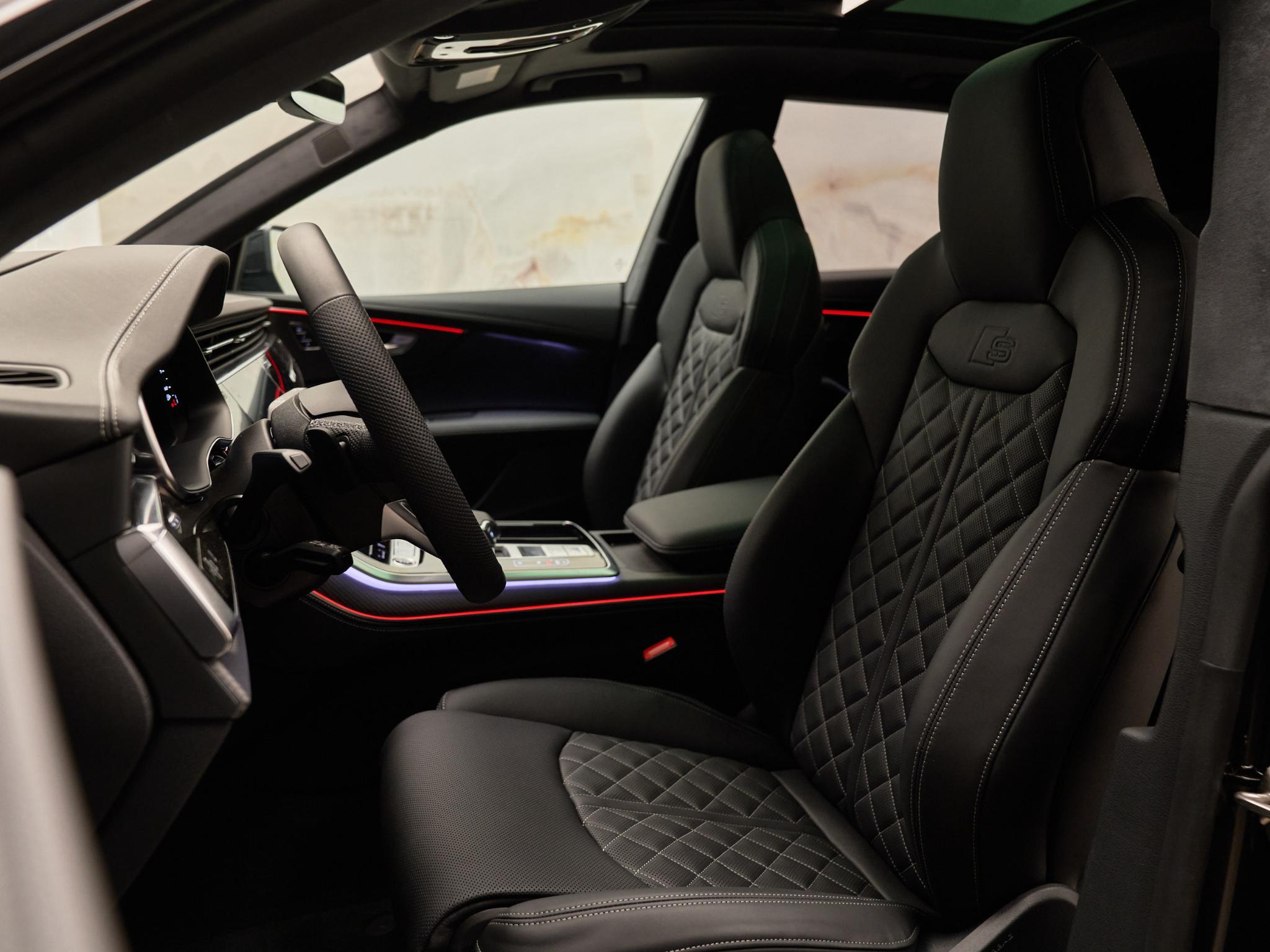 Audi Q8 - 8