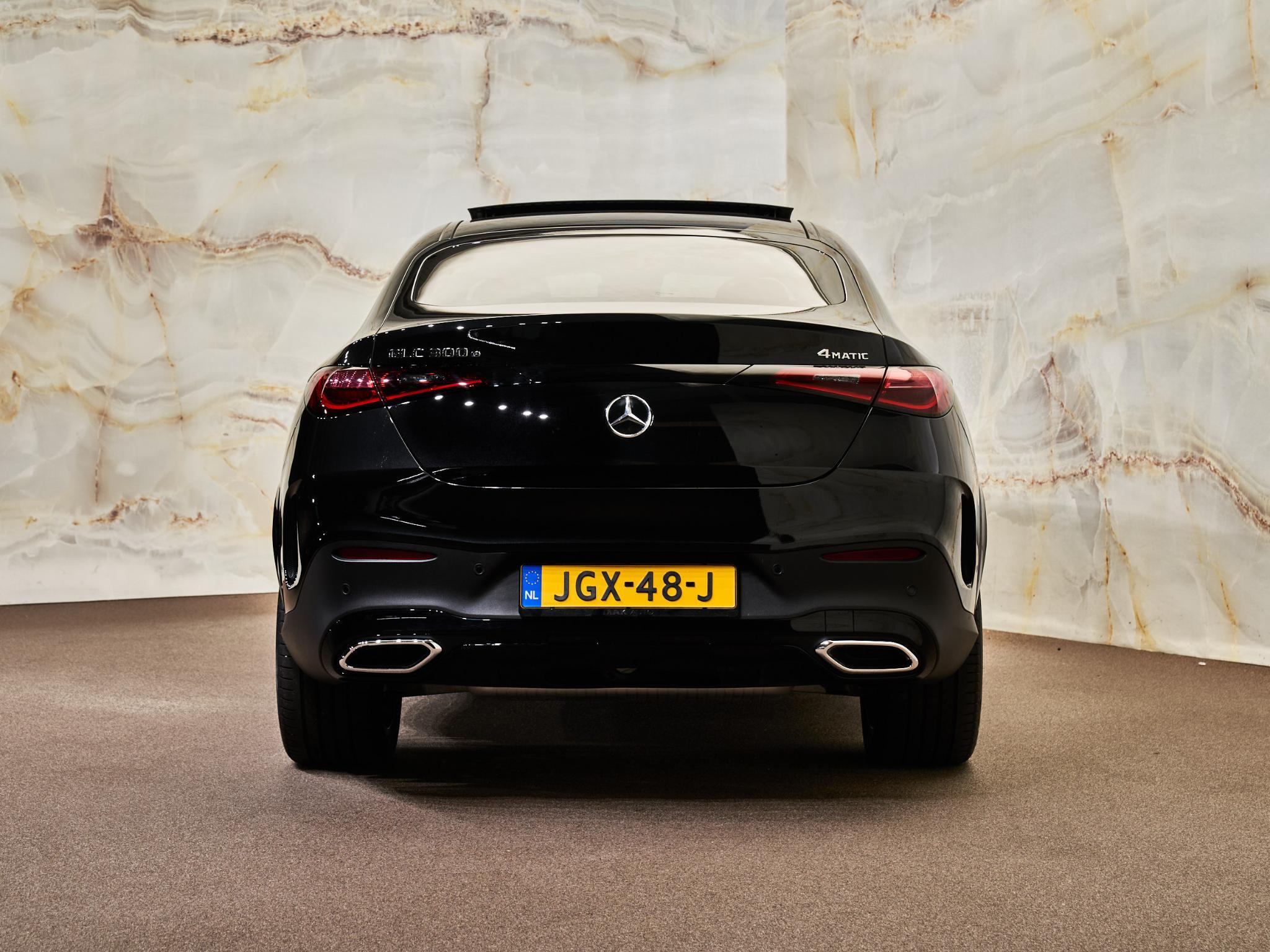 Mercedes-Benz GLC - 26