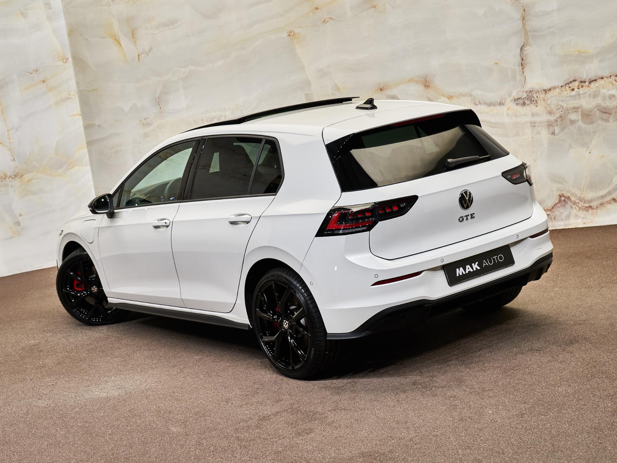 Volkswagen Golf - 27