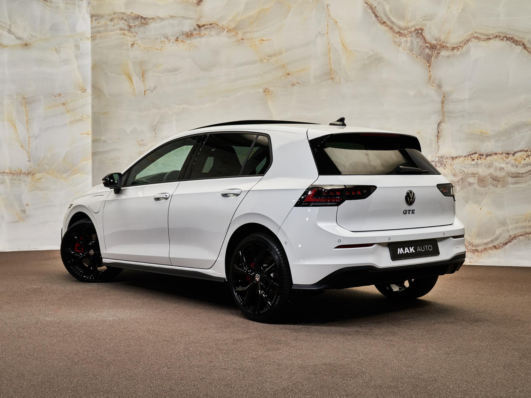 Volkswagen Golf - 4