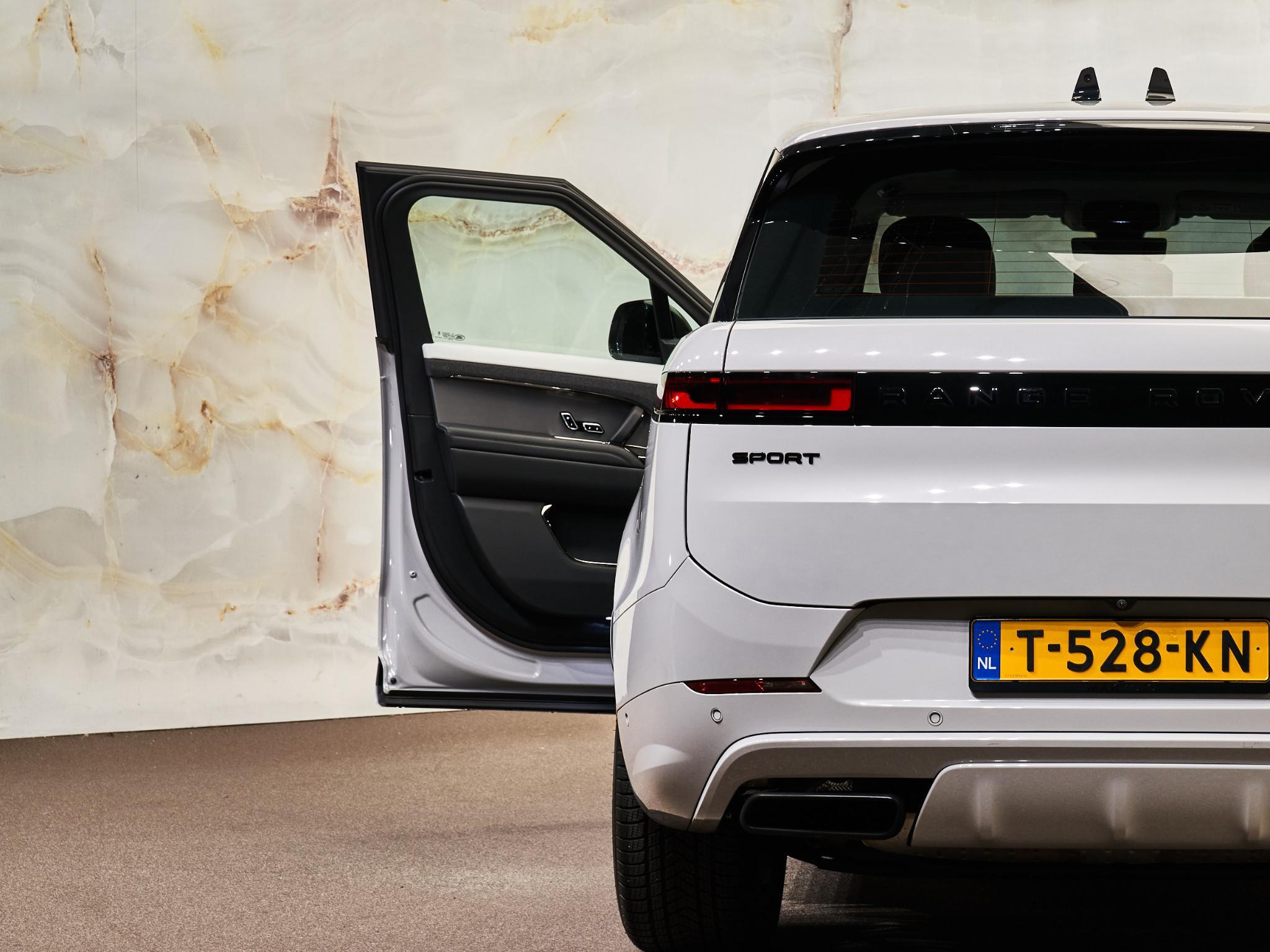 Land Rover Range Rover Sport - 32