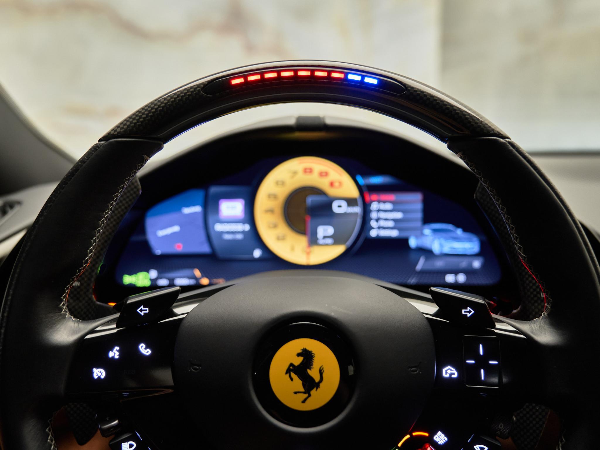 Ferrari Roma - 12