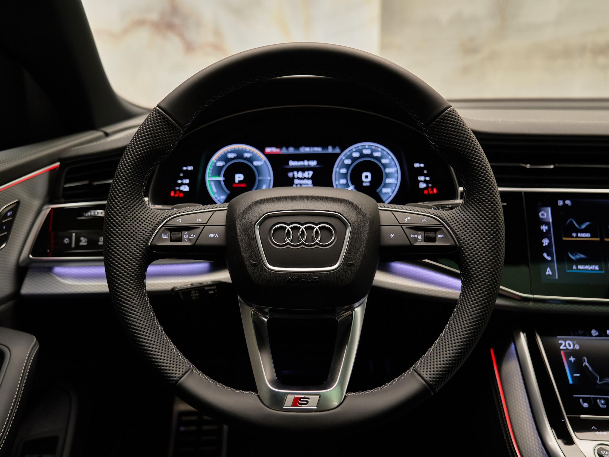 Audi Q8 - 18