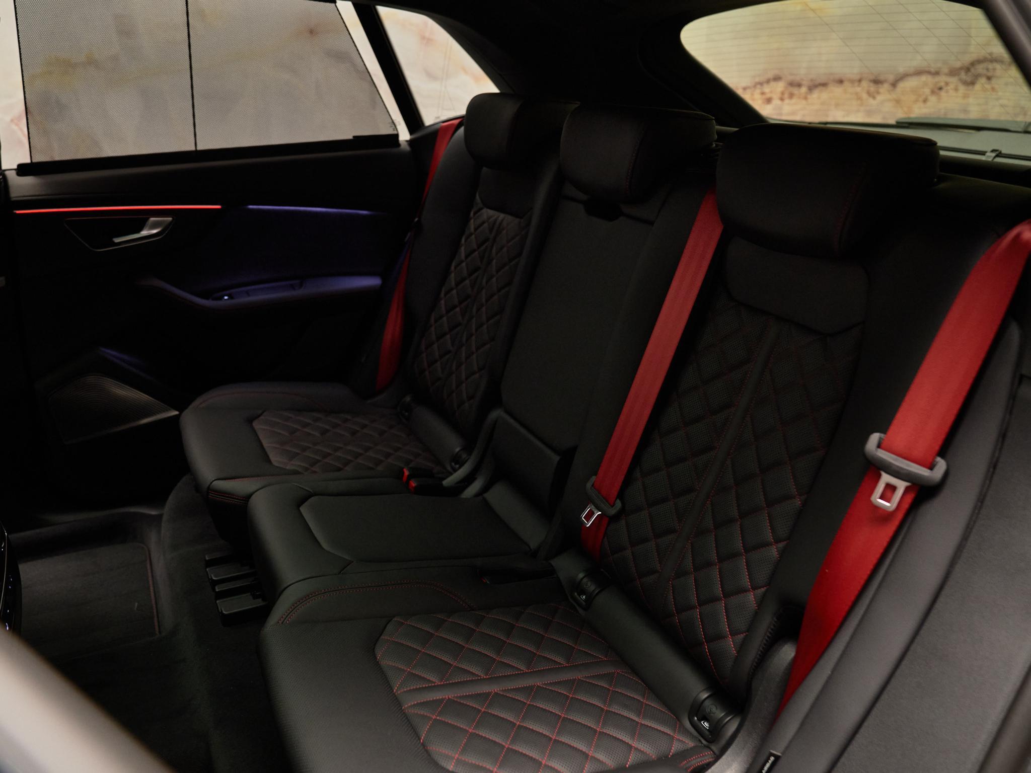Audi Q8 - 32