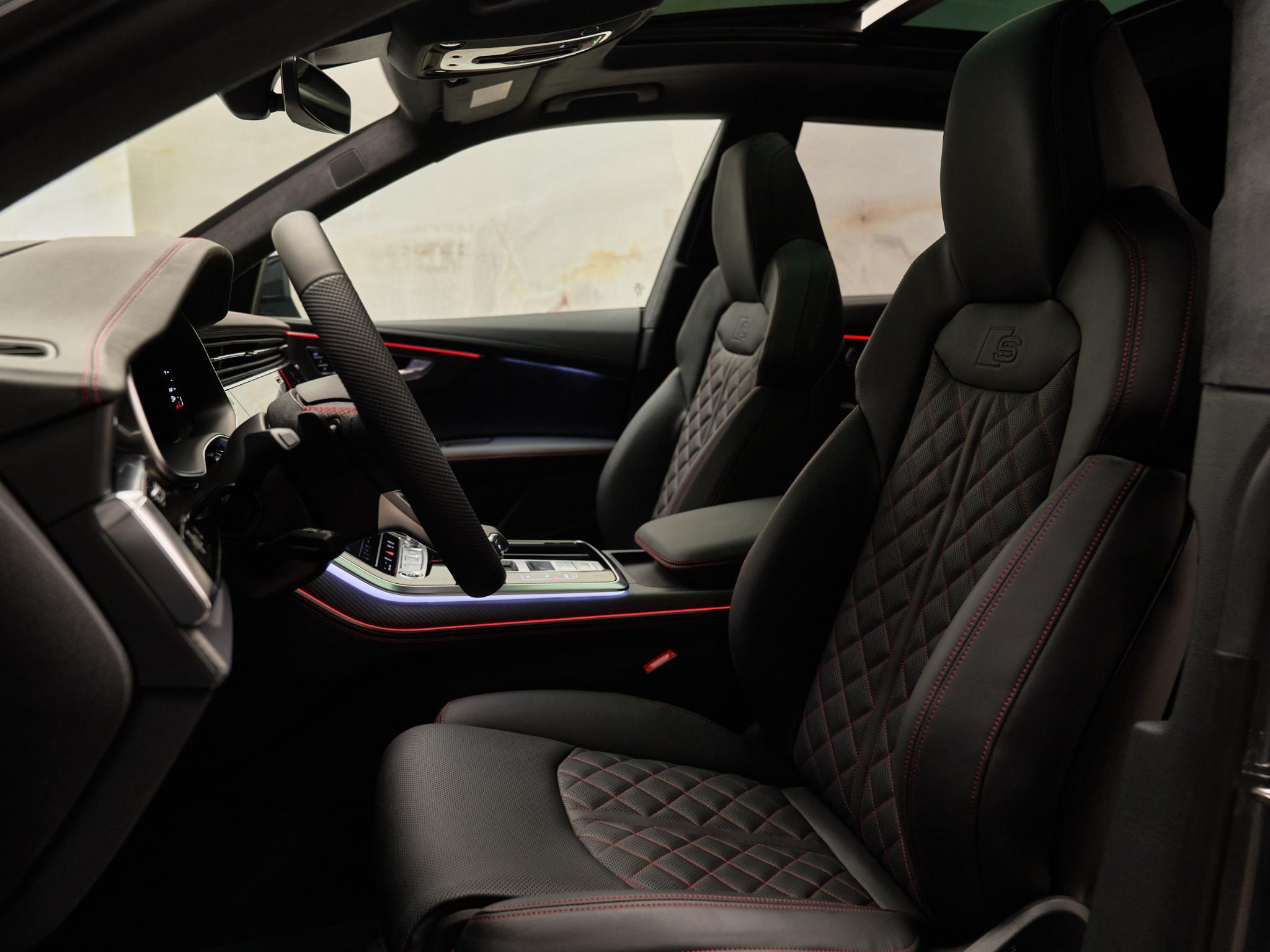 Audi Q8 - 8