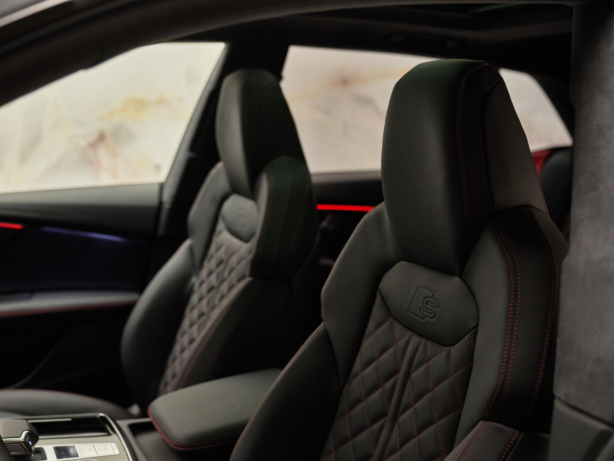 Audi Q8 - 30