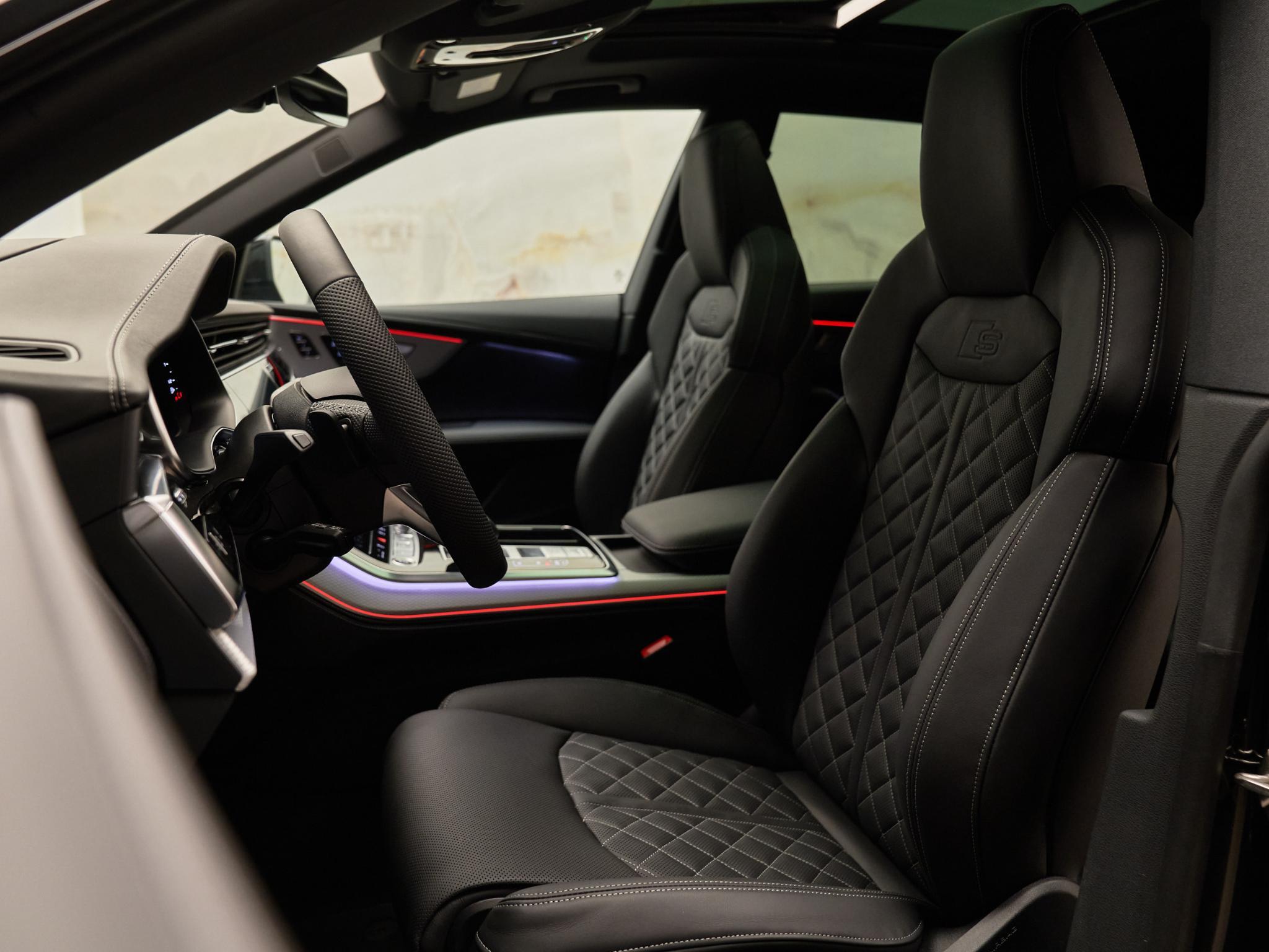 Audi Q8 - 8