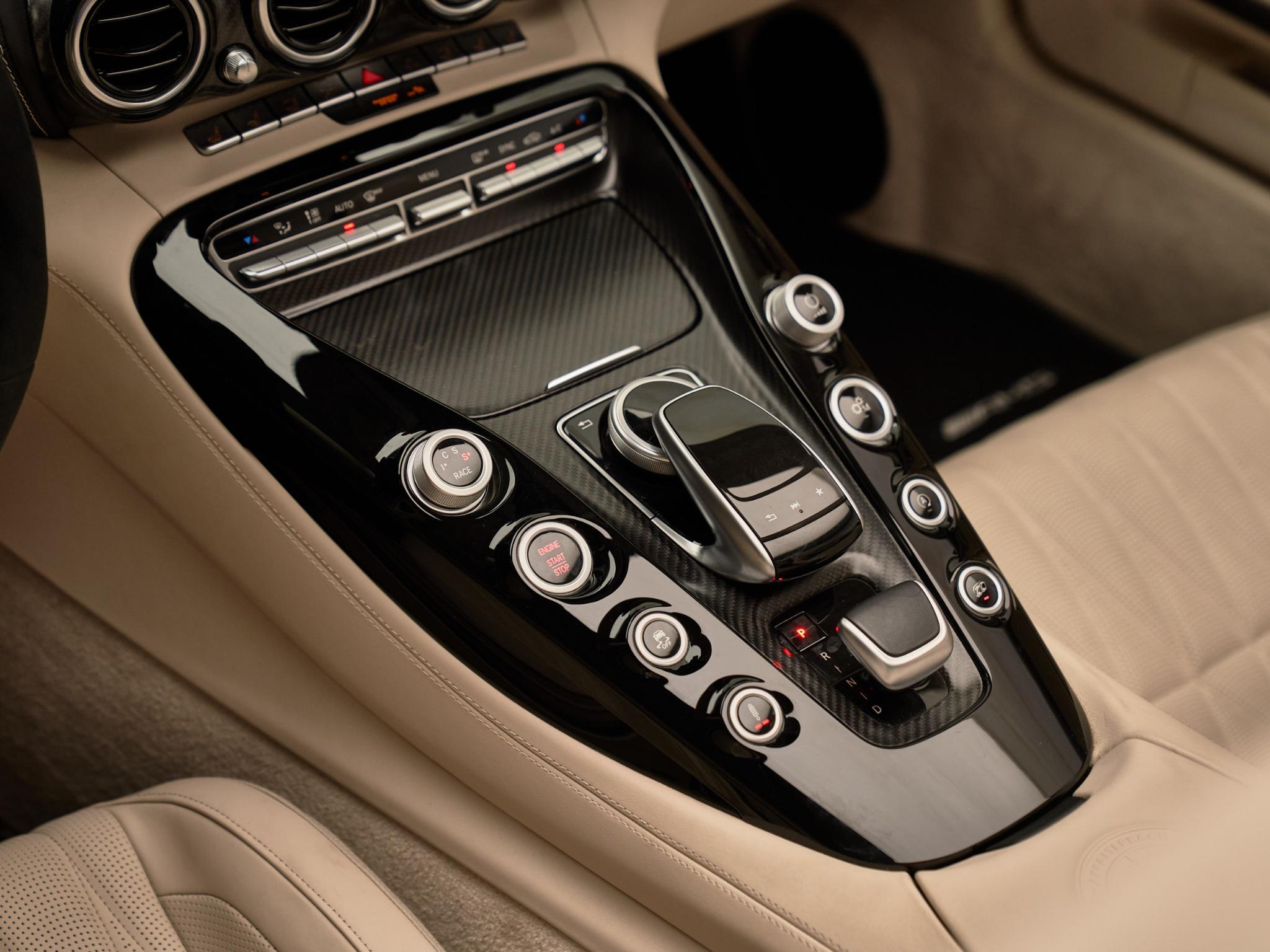 Mercedes-Benz AMG GT - 19