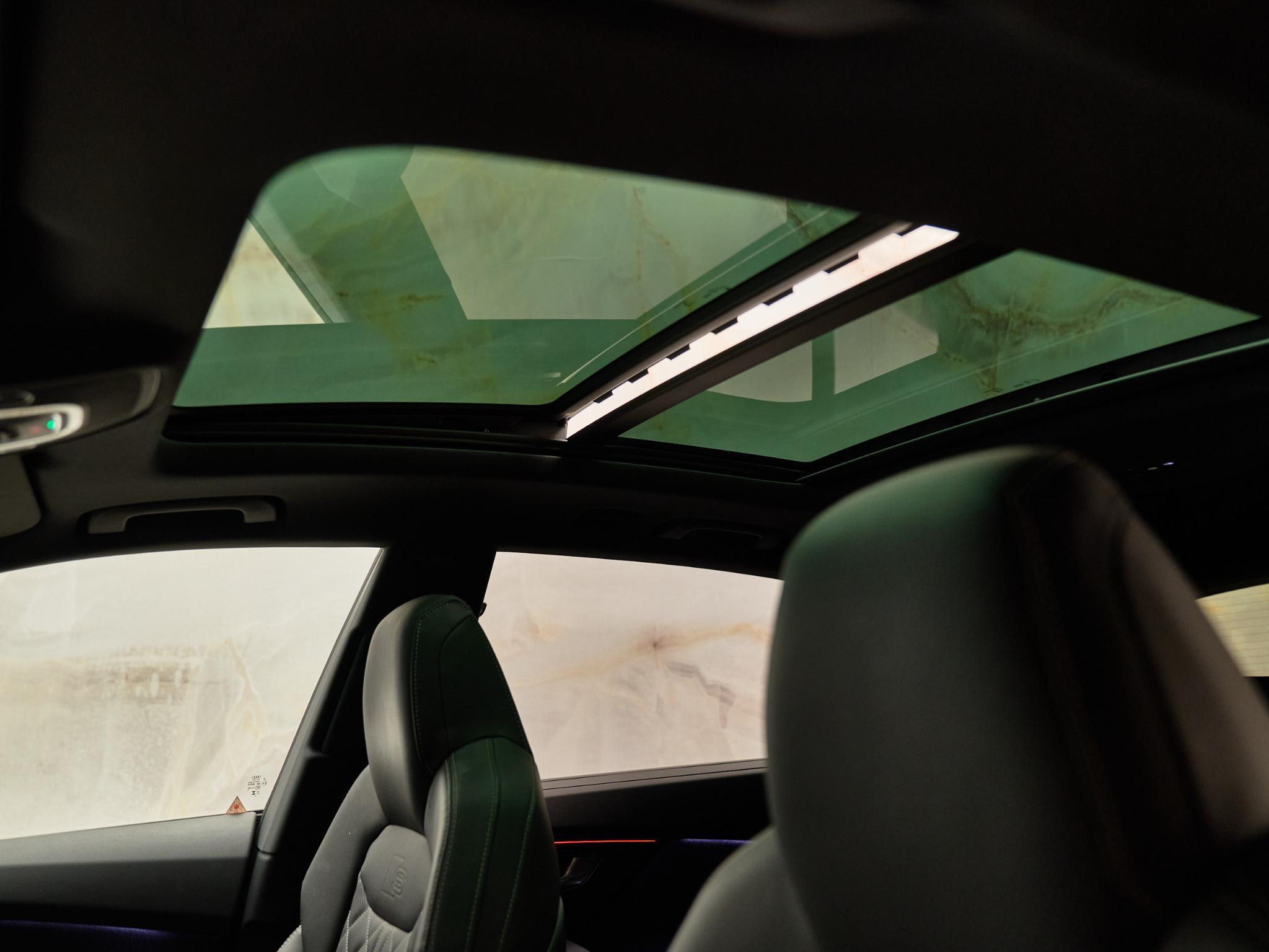 Audi Q8 - 12