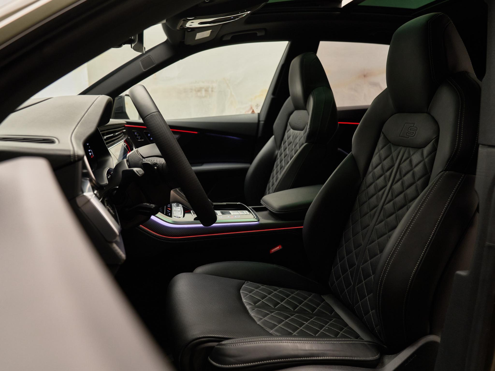 Audi Q8 - 8