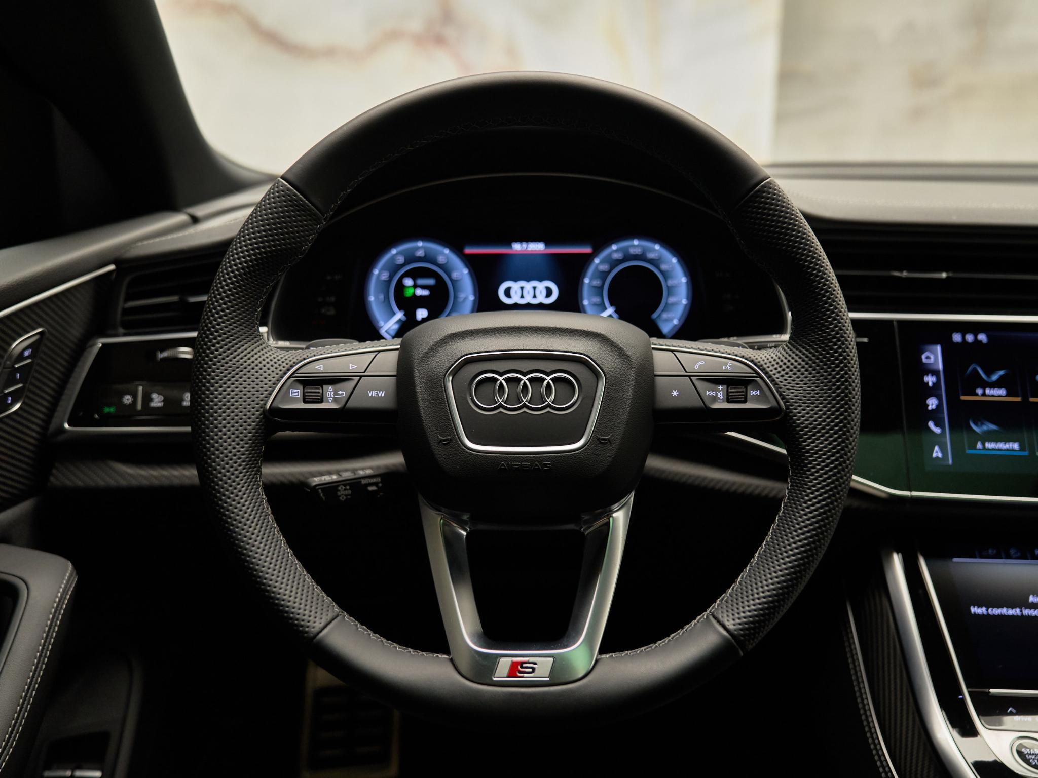 Audi Q8 - 16