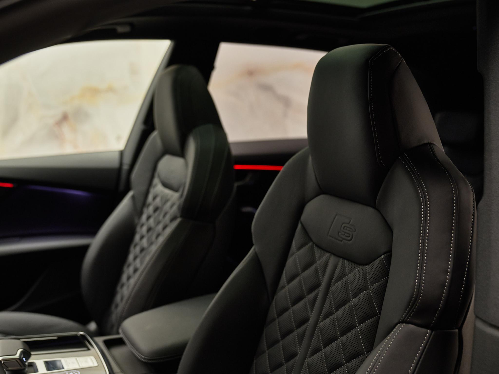 Audi Q8 - 25