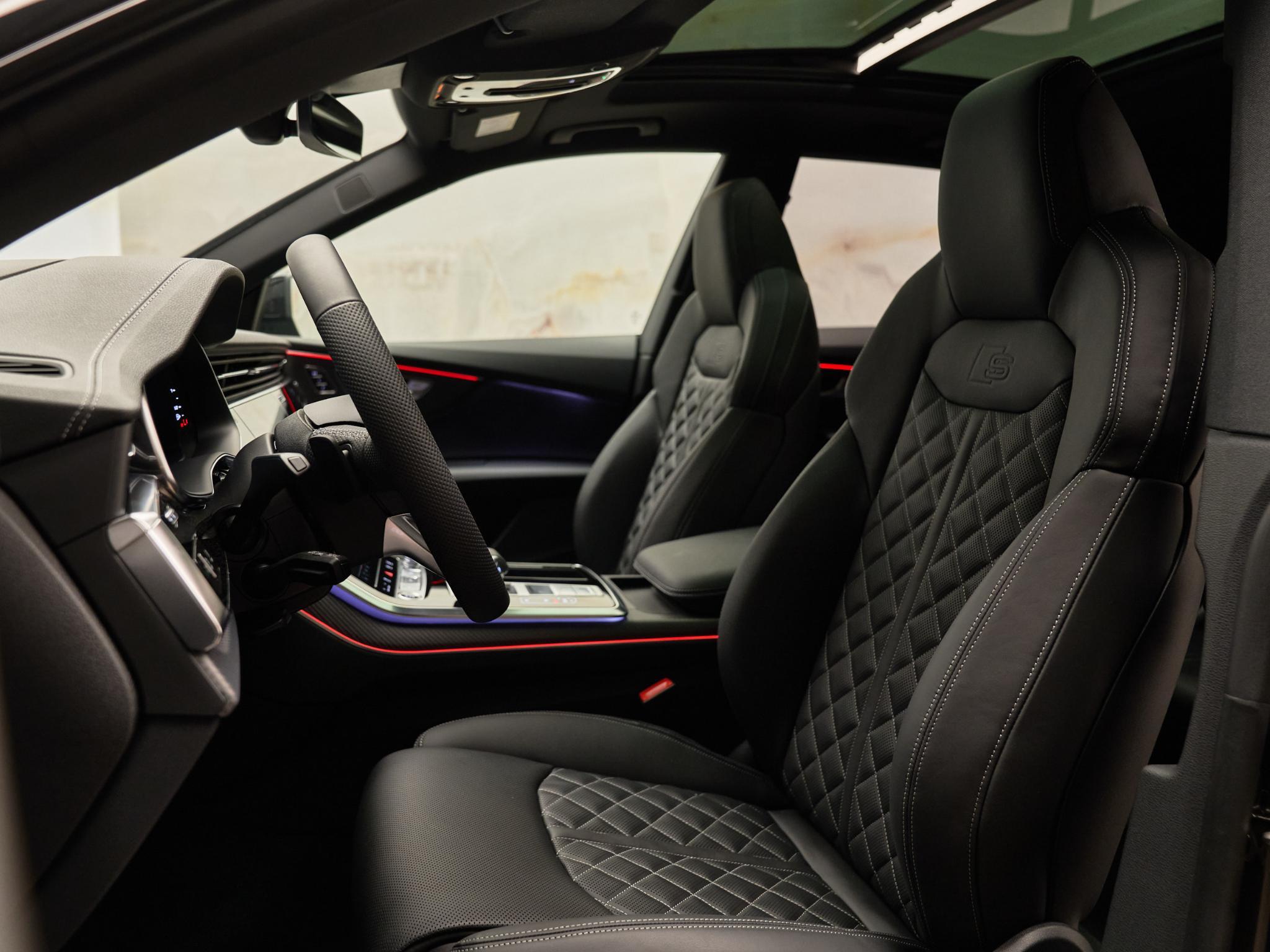 Audi Q8 - 8