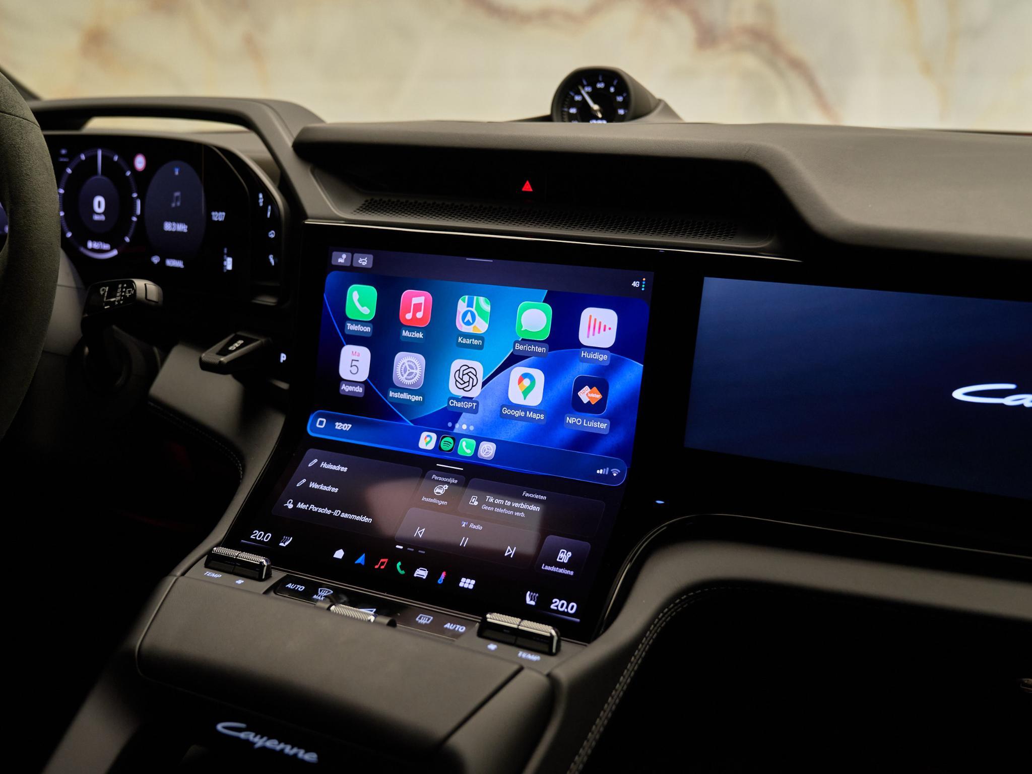 Porsche Cayenne - 16
