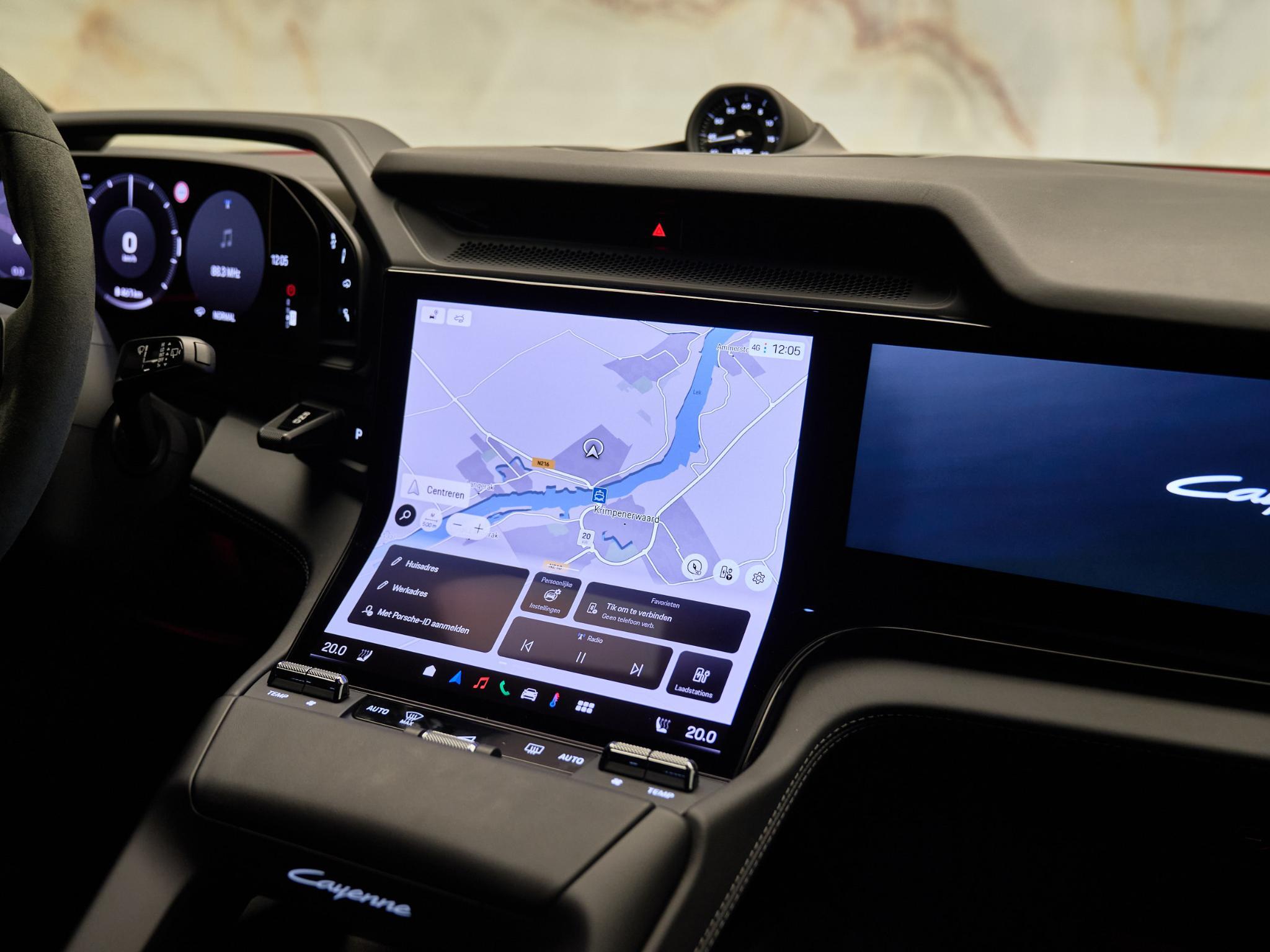 Porsche Cayenne - 25