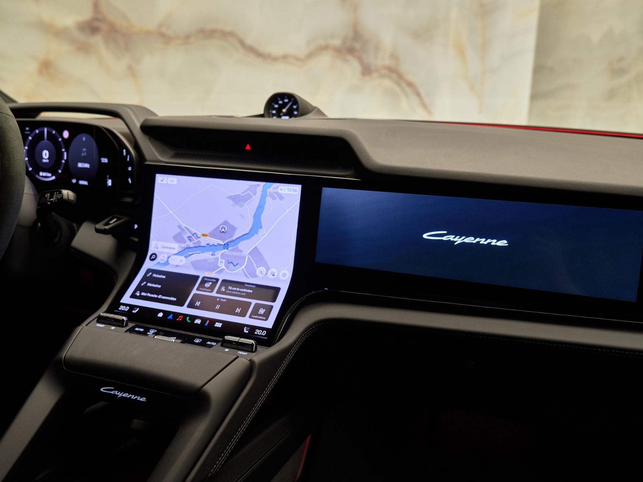 Porsche Cayenne - 13