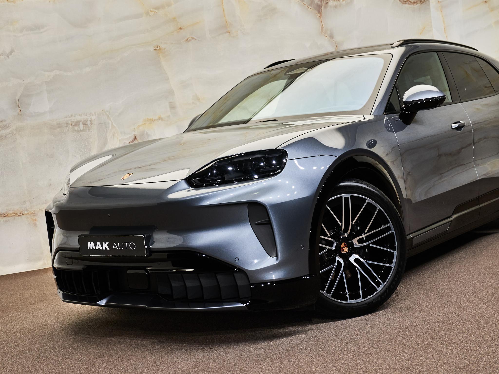 Porsche Cayenne - 5