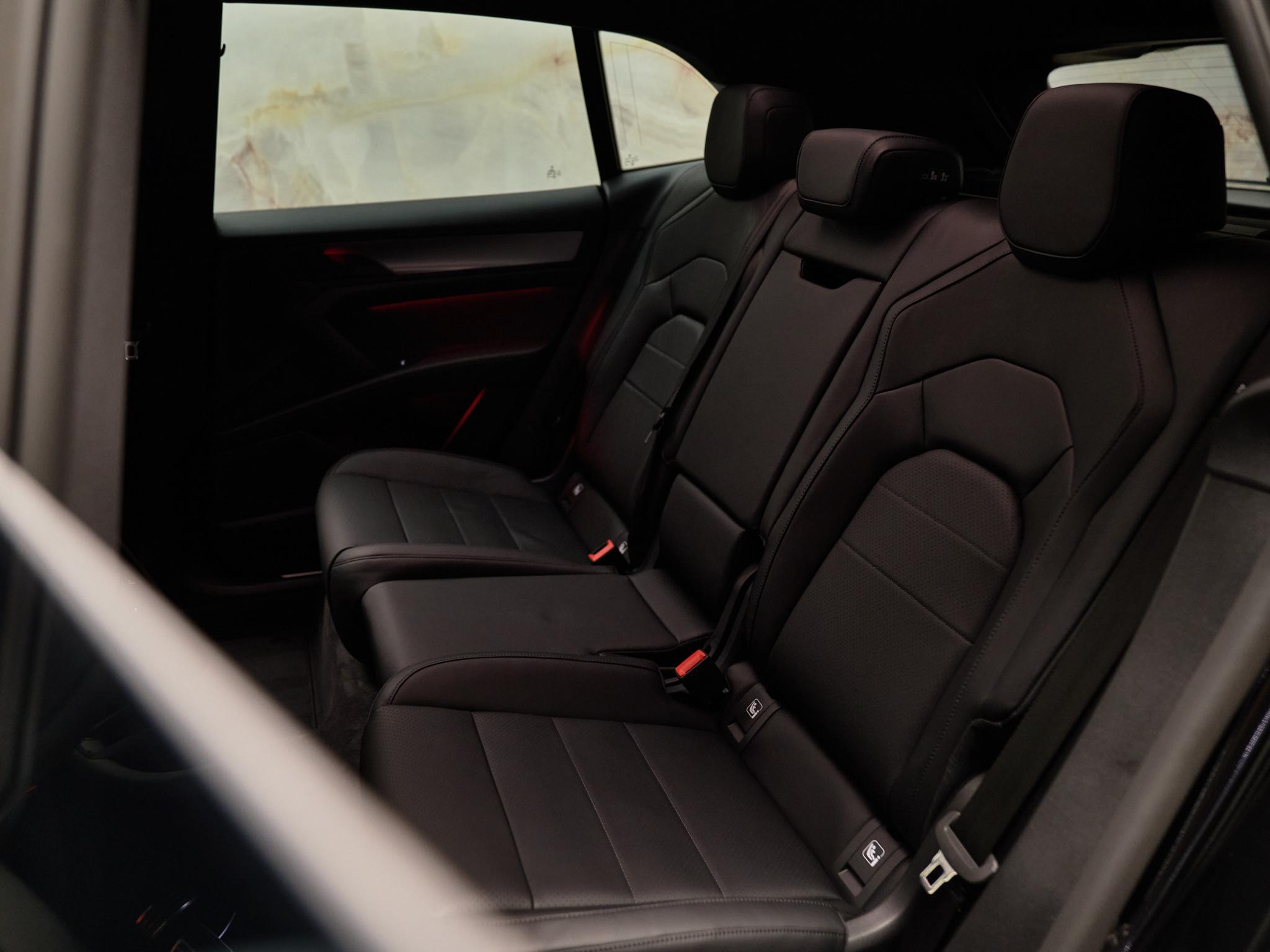 Porsche Cayenne - 28