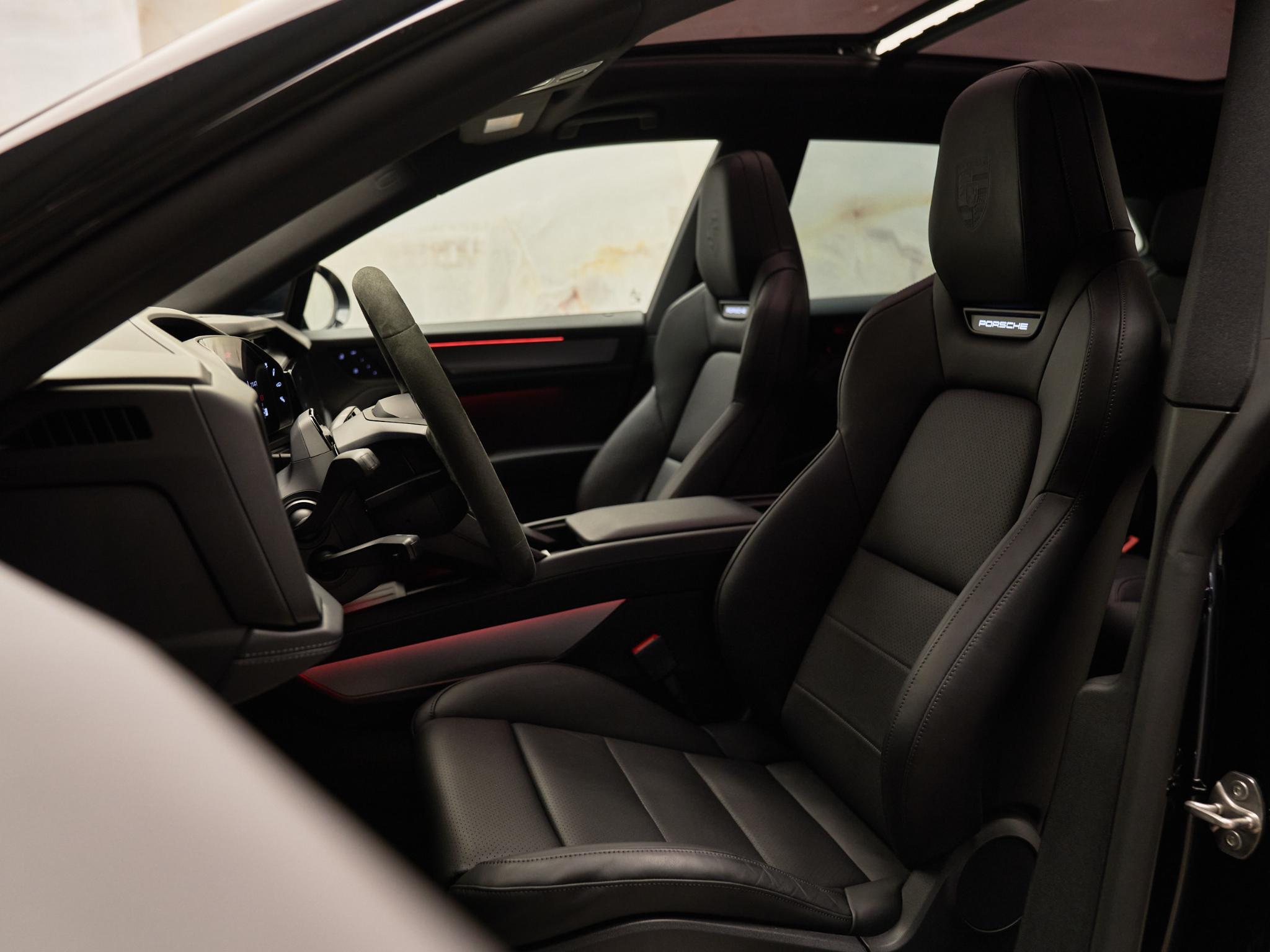 Porsche Cayenne - 8