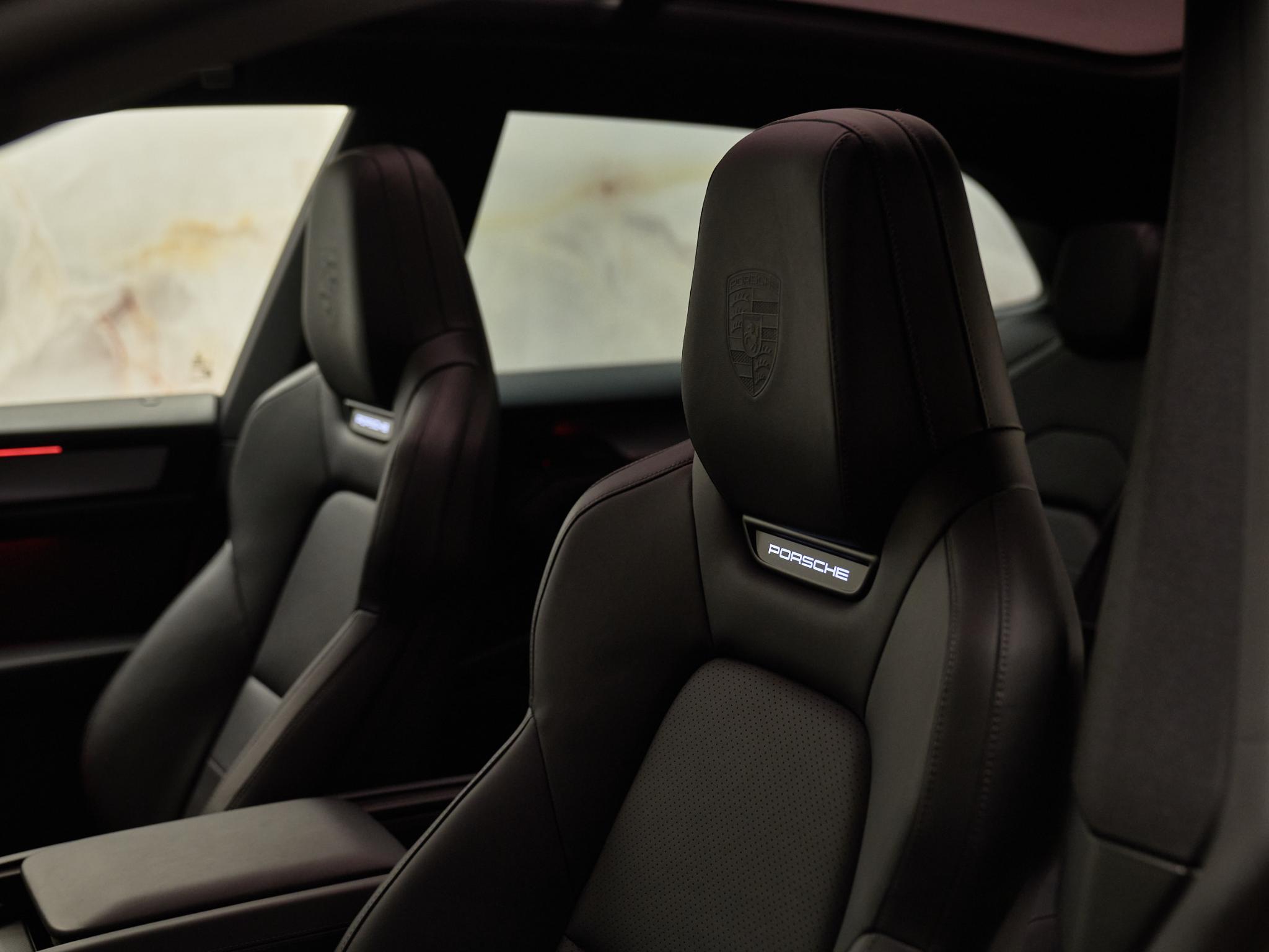 Porsche Cayenne - 27