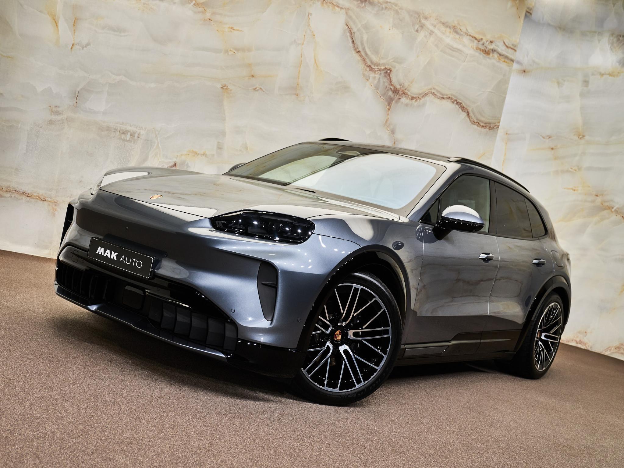 Porsche Cayenne - 31